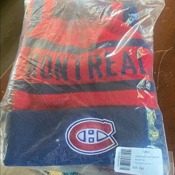 Brand new NHL Montreal Canadiens Scarf, Glove & Knit Combo Pack - unisex - Picture 6 of 8